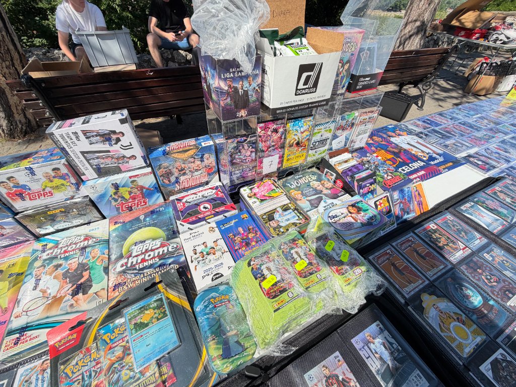 Card show gallery 5