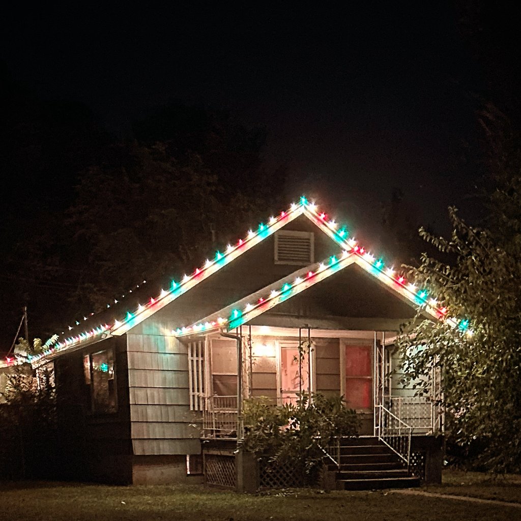 Multi-Color Bungalow Roofline