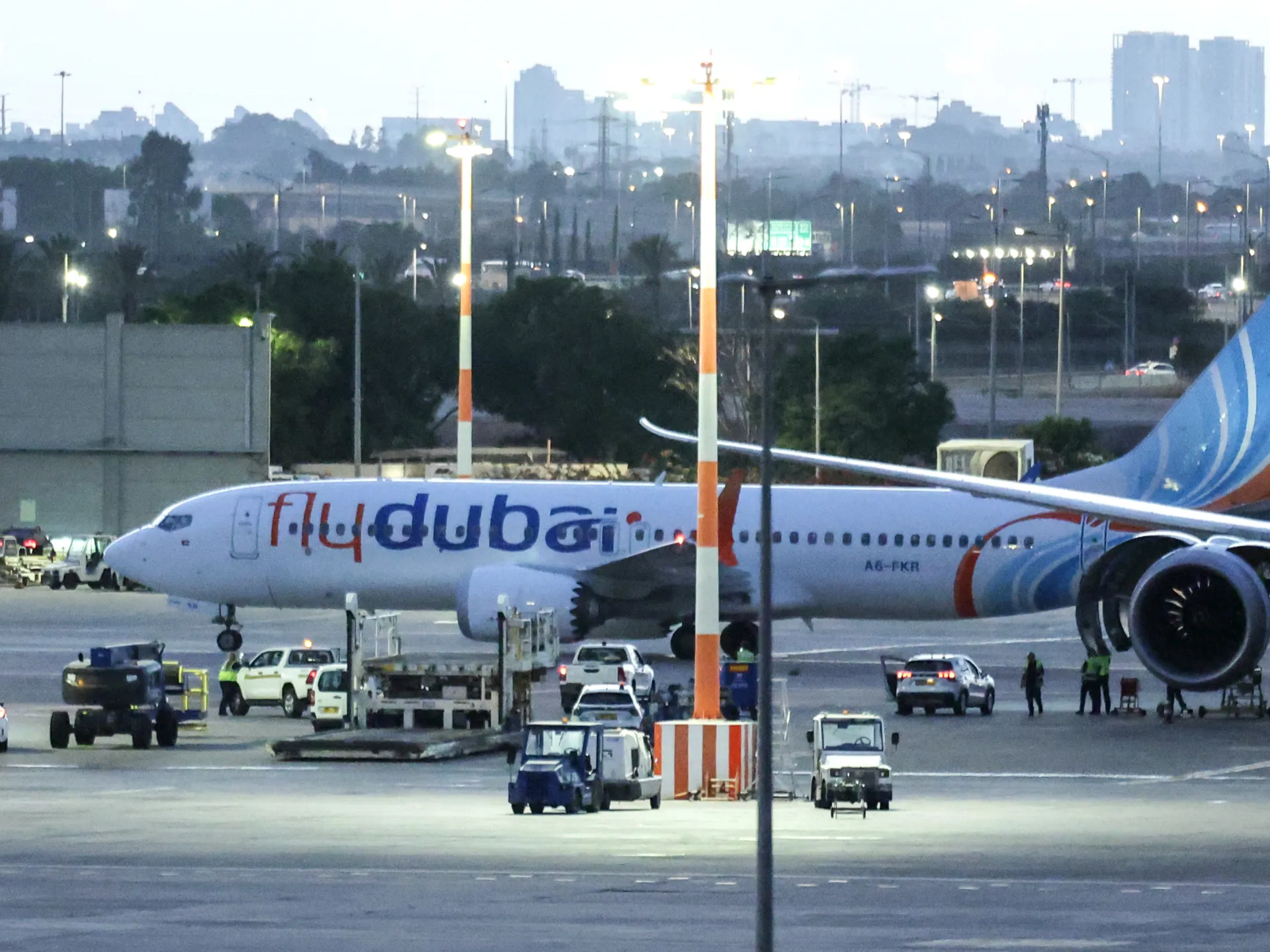 Aussie cops probe axe-wielding Flydubai co-pilot's Down Under links