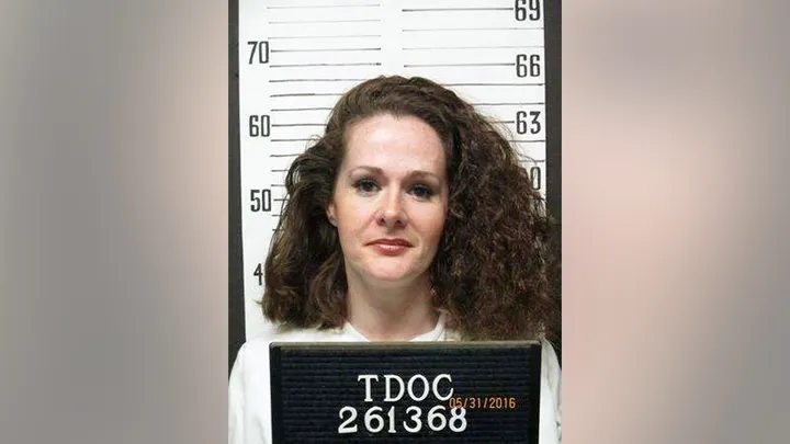 Botched Execution: Christa Pike Still Breathing After Two Doses, Witnesses Escorted Out of Tennessee Death Chamber