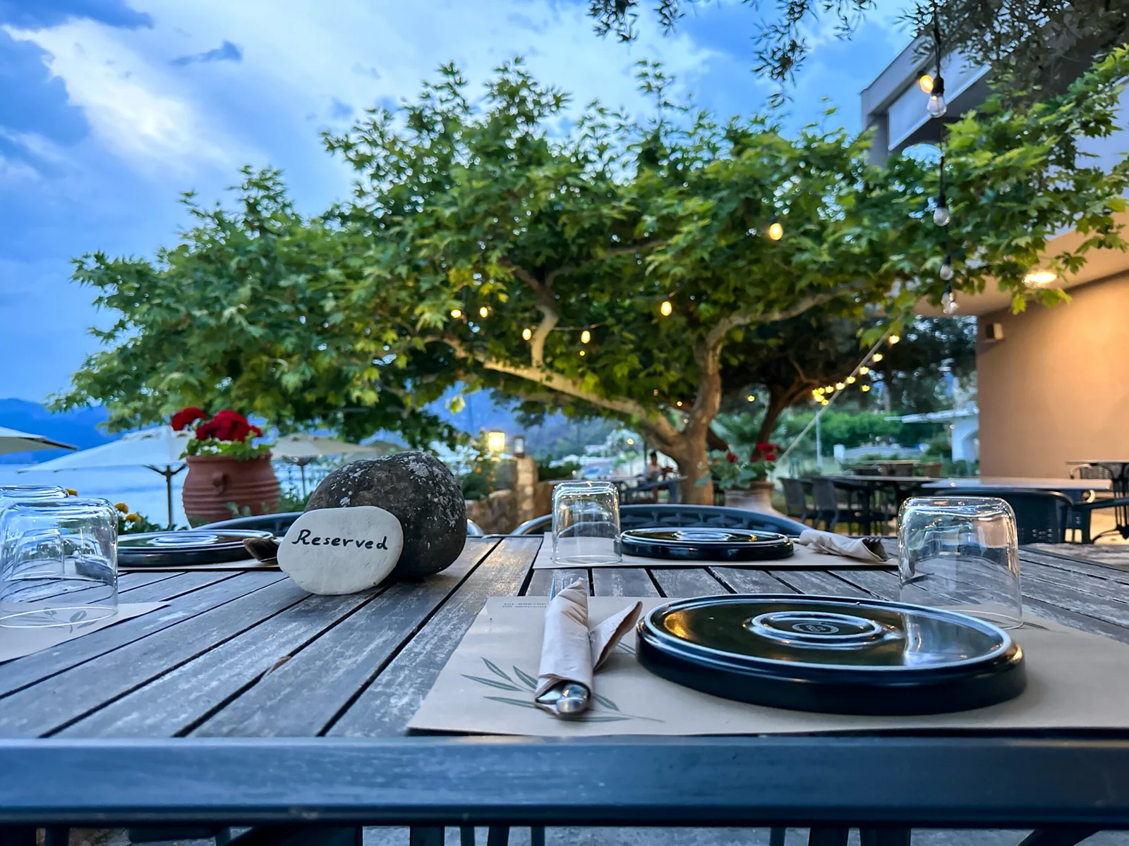Fine Dining στην Εύβοια: Ο Κορυφαίος Γαστρονομικός Οδηγός