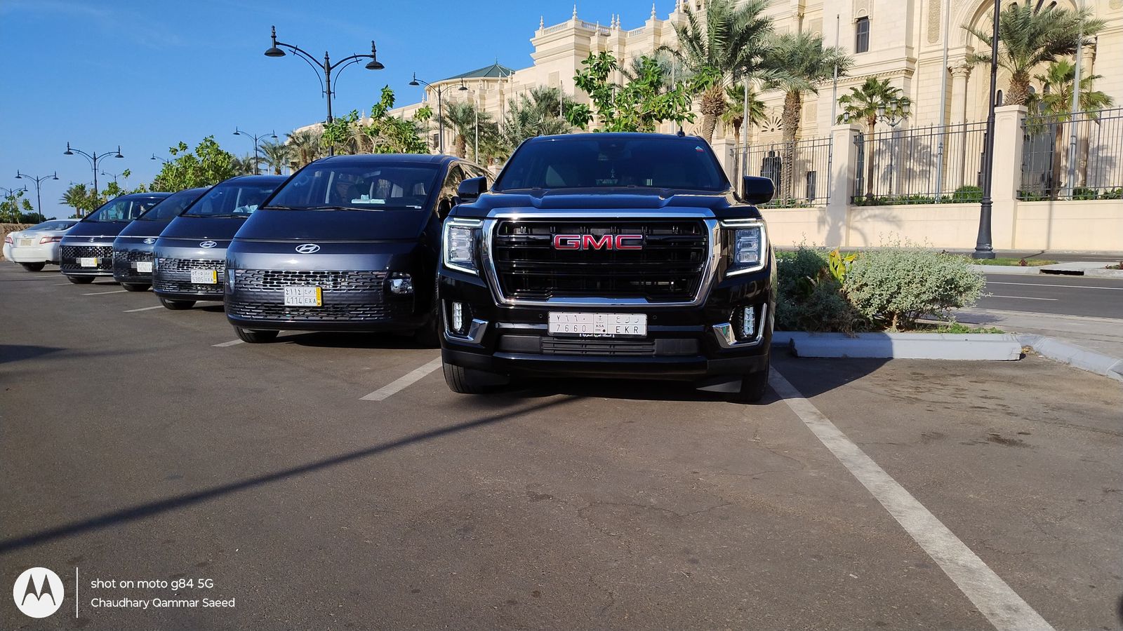 How to Choose the Right Vehicle for Your Saudi Arabia Trip - B2B Umrah transport guide / دليل نقل شركات العمرة