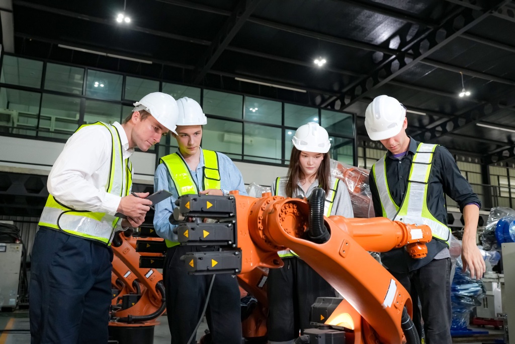 Students tackling a real-world engineering challenge