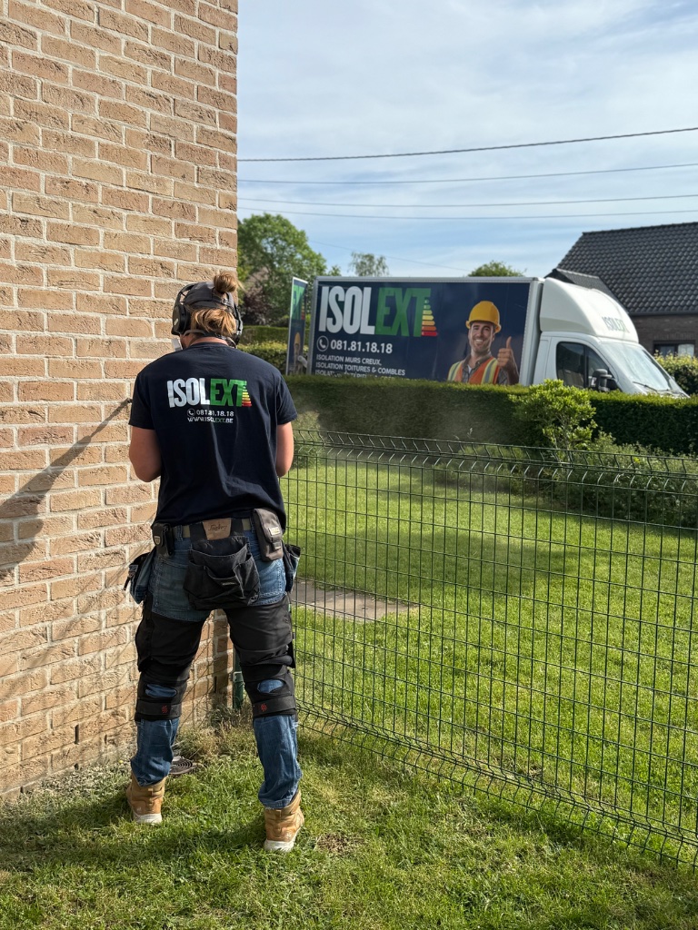 Isolation des Murs Creux — Insufflation