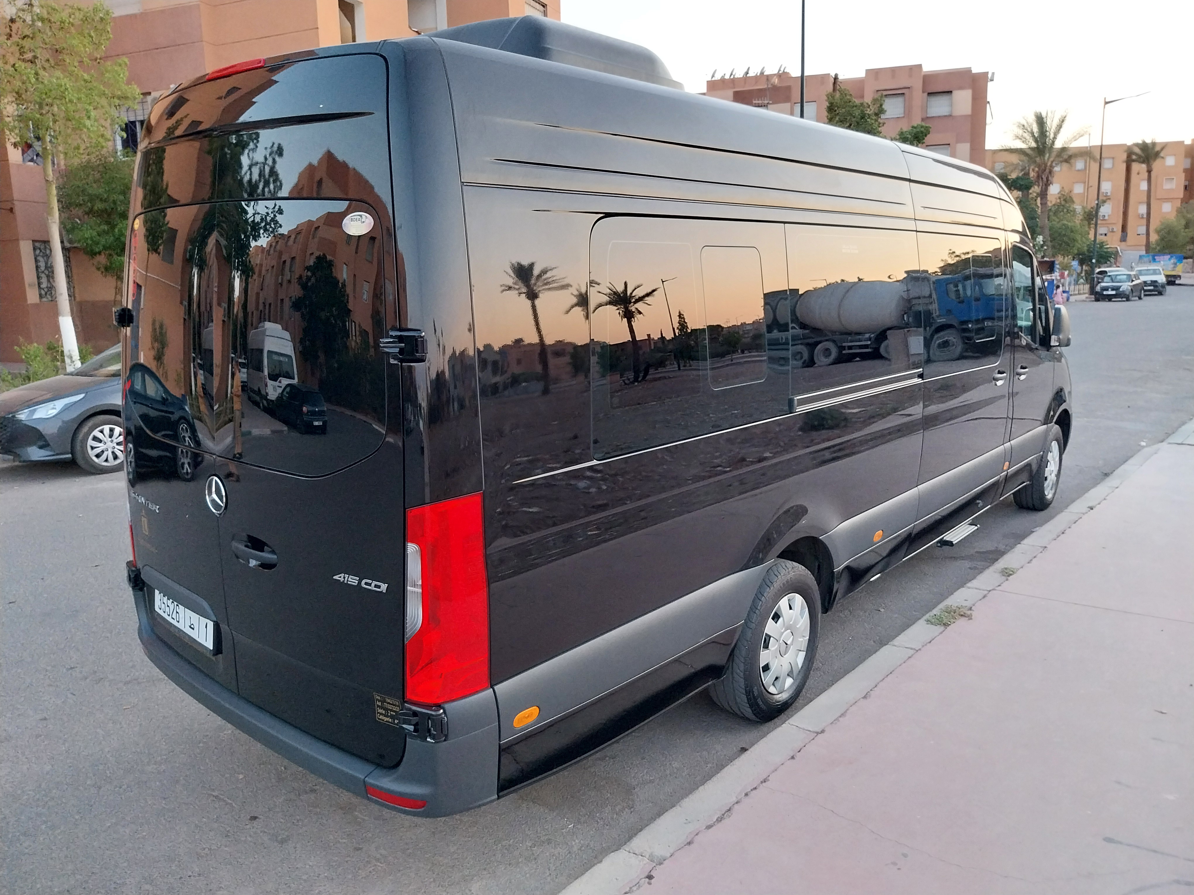 Mercedes Sprinter 16 Places — Minibus Groupe Marrakech