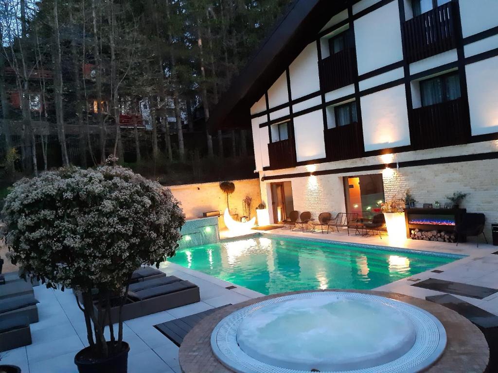 Hotel Elexus Predeal 4* 5