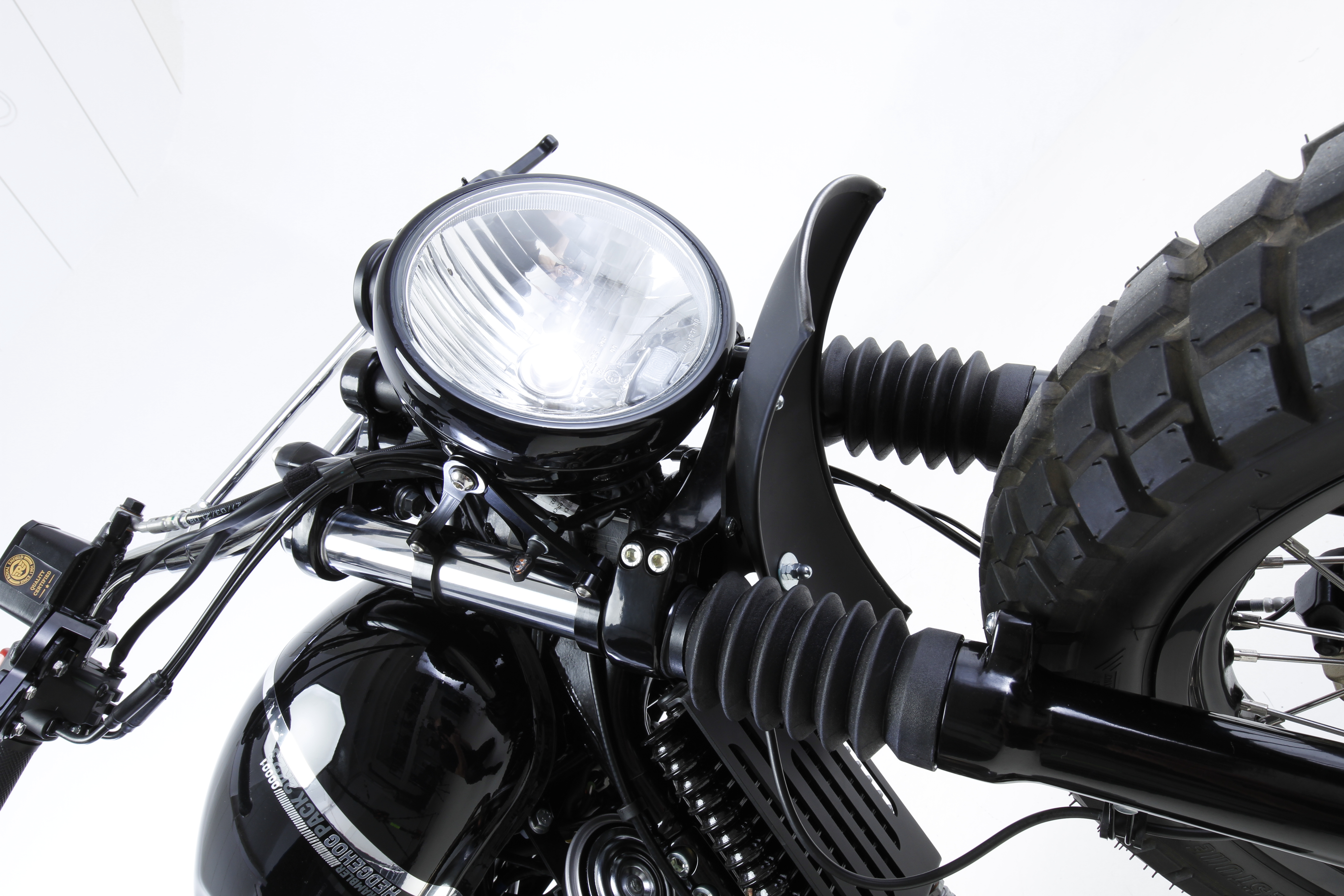 Front end — phare, guidons, gaiters