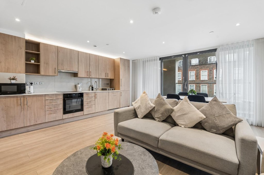 Luxury 2-Bed 2-Bath with Balcony · Marylebone