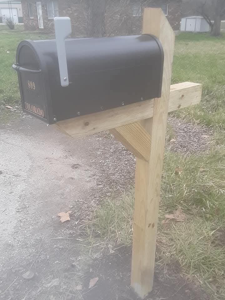 Custom Cedar Mailbox Post