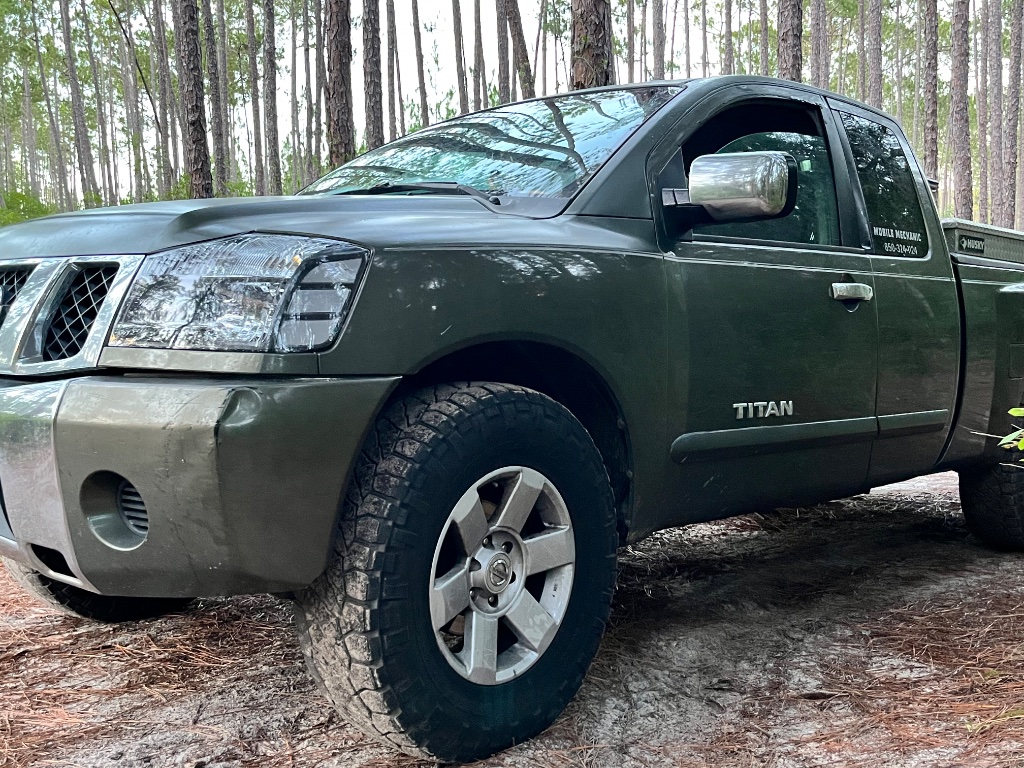 Nissan Titan — Service Truck