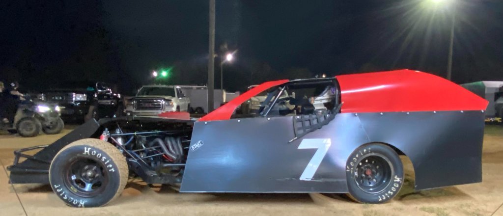 David's #7 IMCA Modified at the track