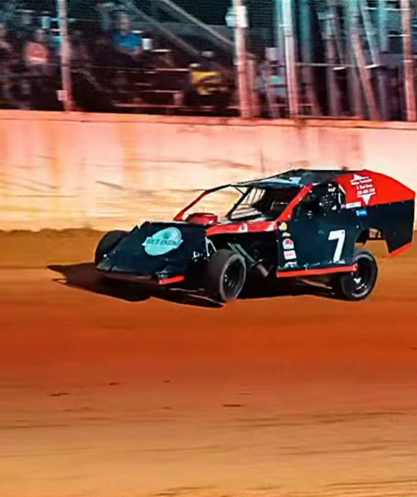 David's #7 IMCA Modified on the Dirt