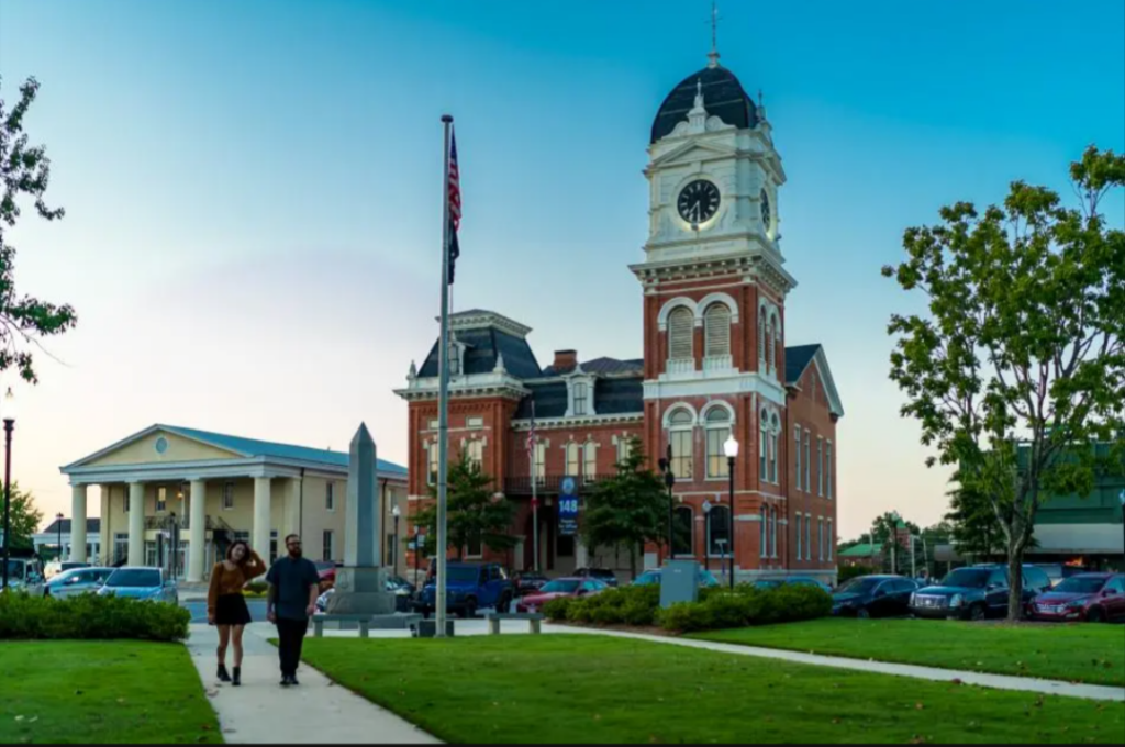 Covington town square