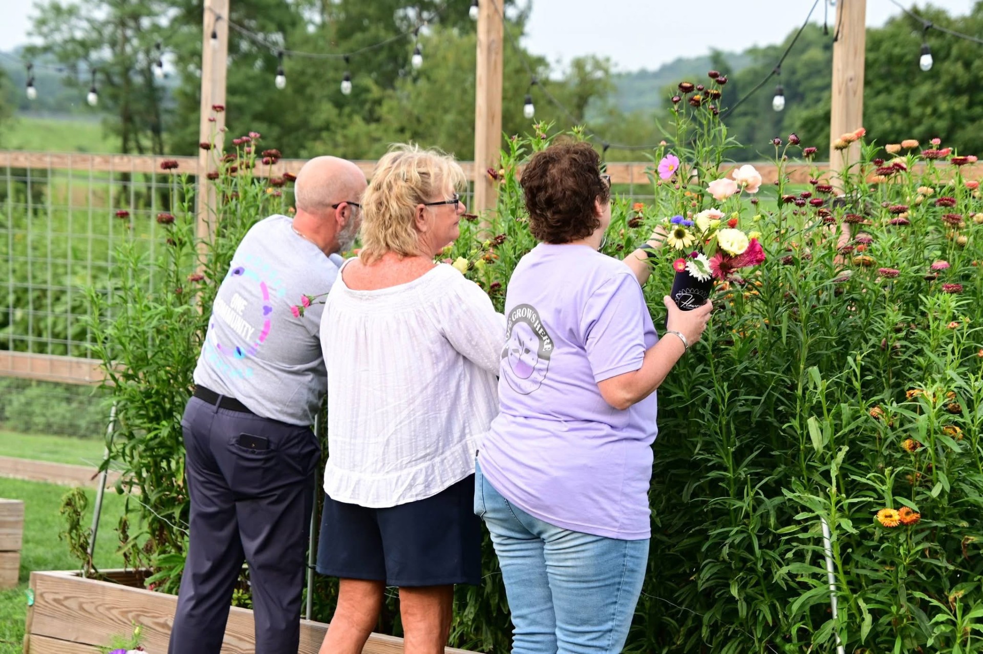 Community garden volunteers