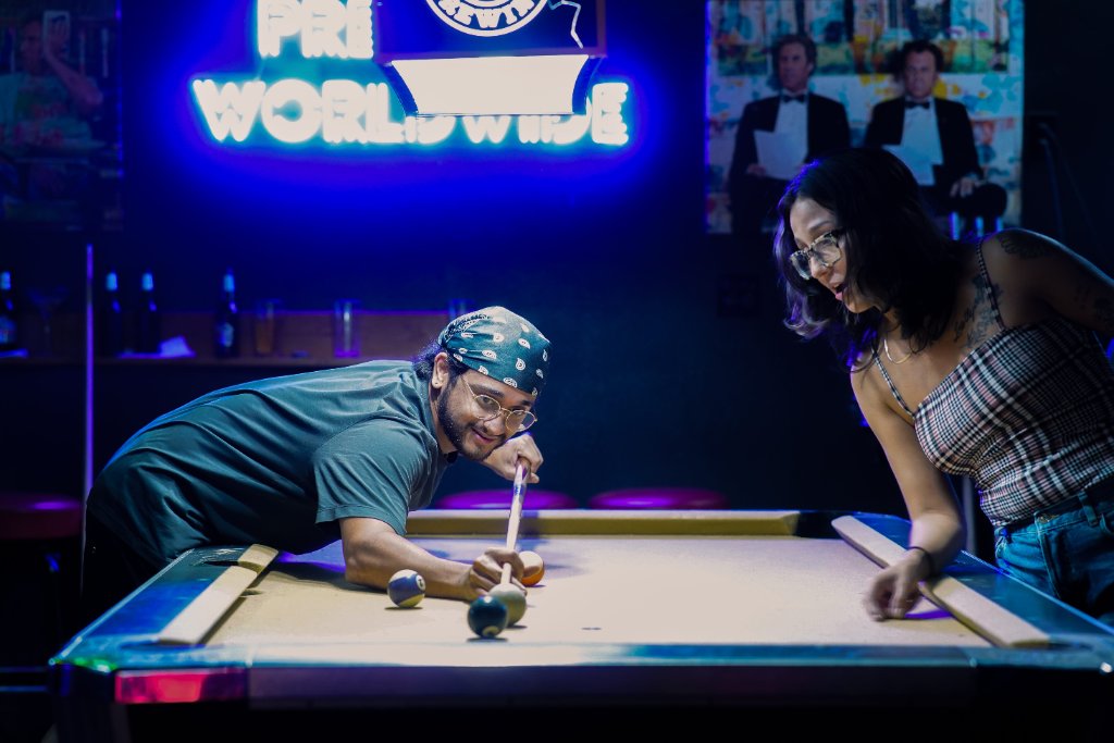 POOL & DARTS