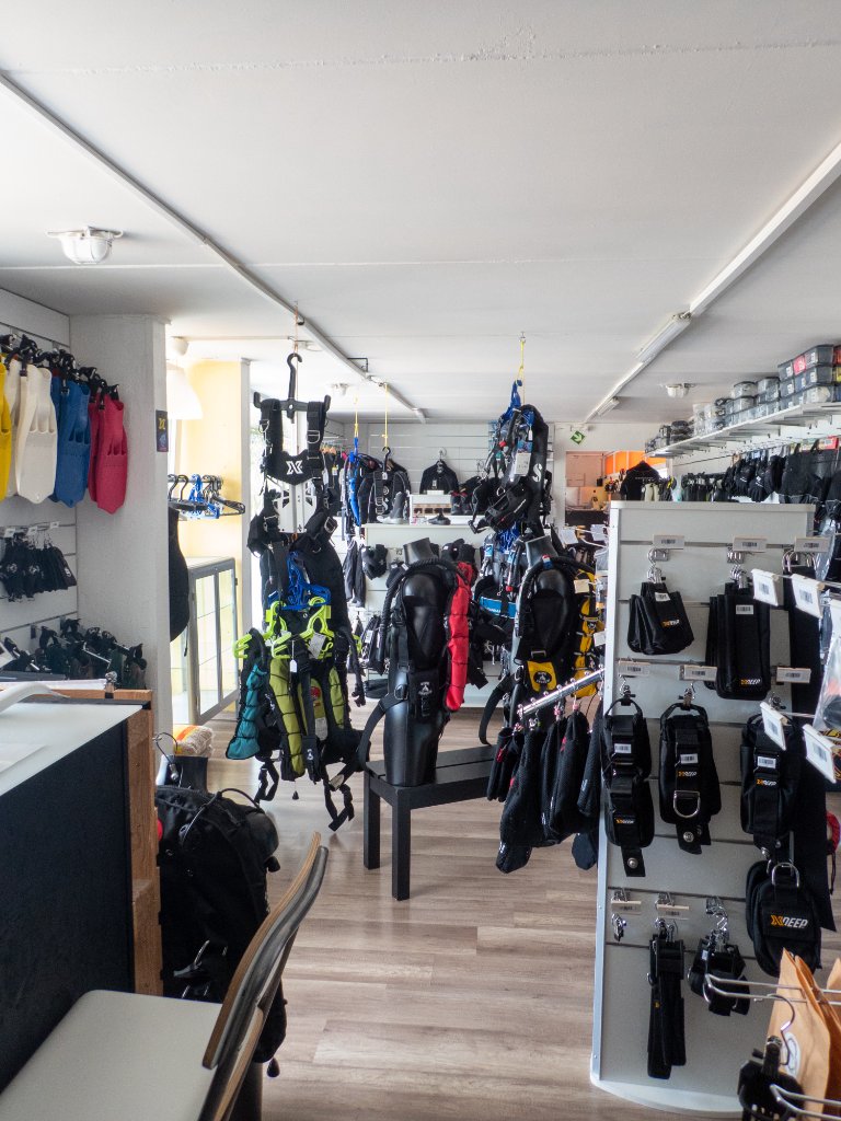 Boutique Maui Diving - BCD XDeep