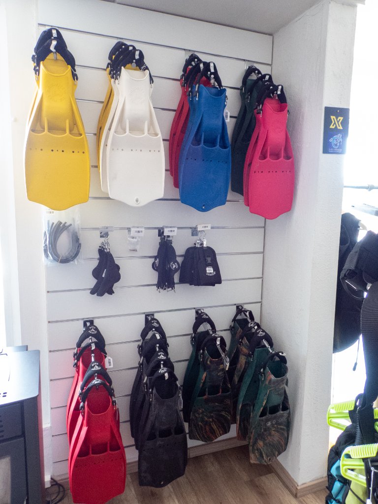 Boutique Maui Diving - détendeurs 2