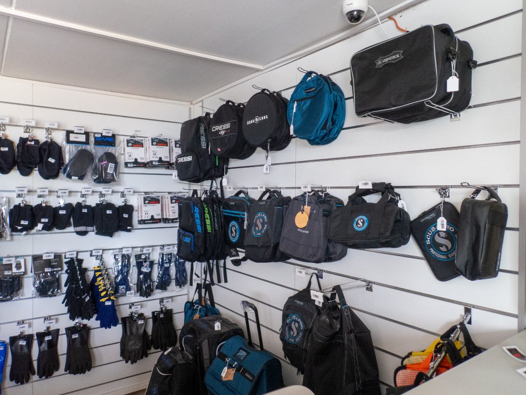 Boutique Maui Diving - sacs et gants