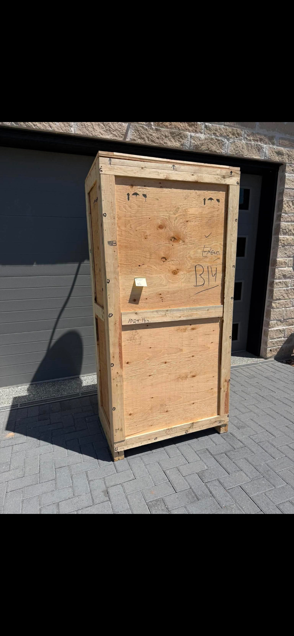 1,024 lb Oversized Crate Removal