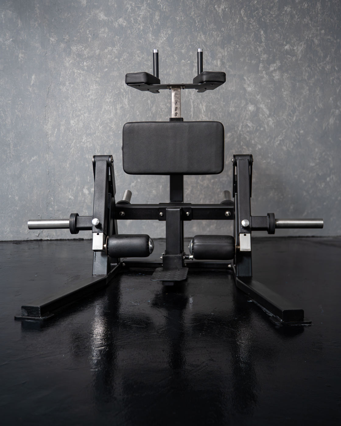 Momentum Monster – Flexión Femoral de Pie