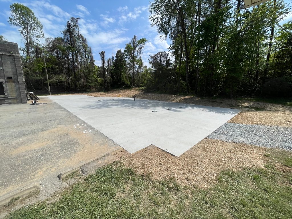 Large concrete slab pour