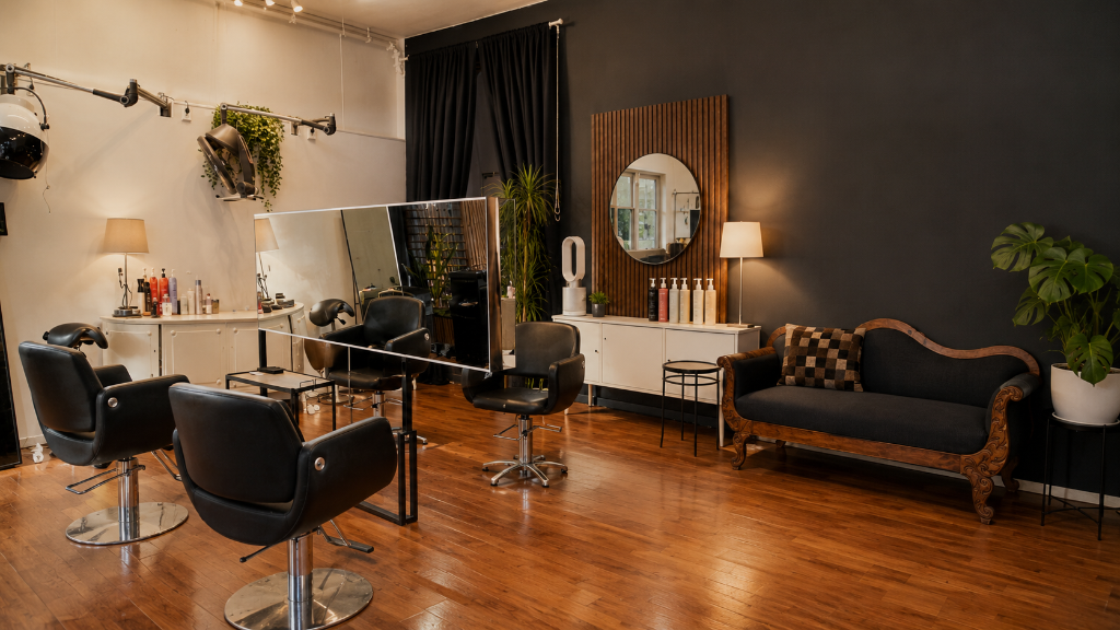 Professional hair styling at Douglas Lima Hair salon in Oslo