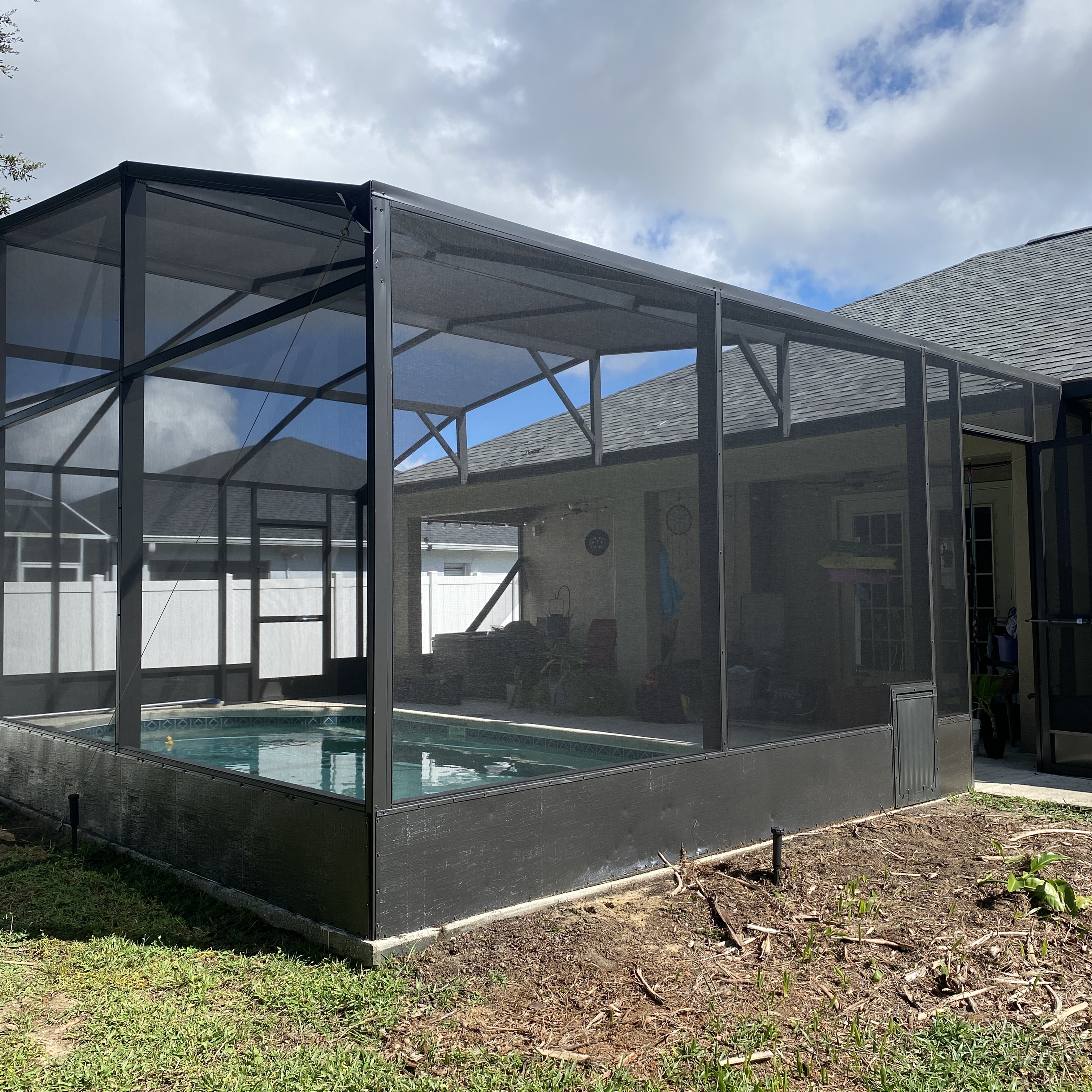 Pool Screen Repair in Oak Ridge, FL