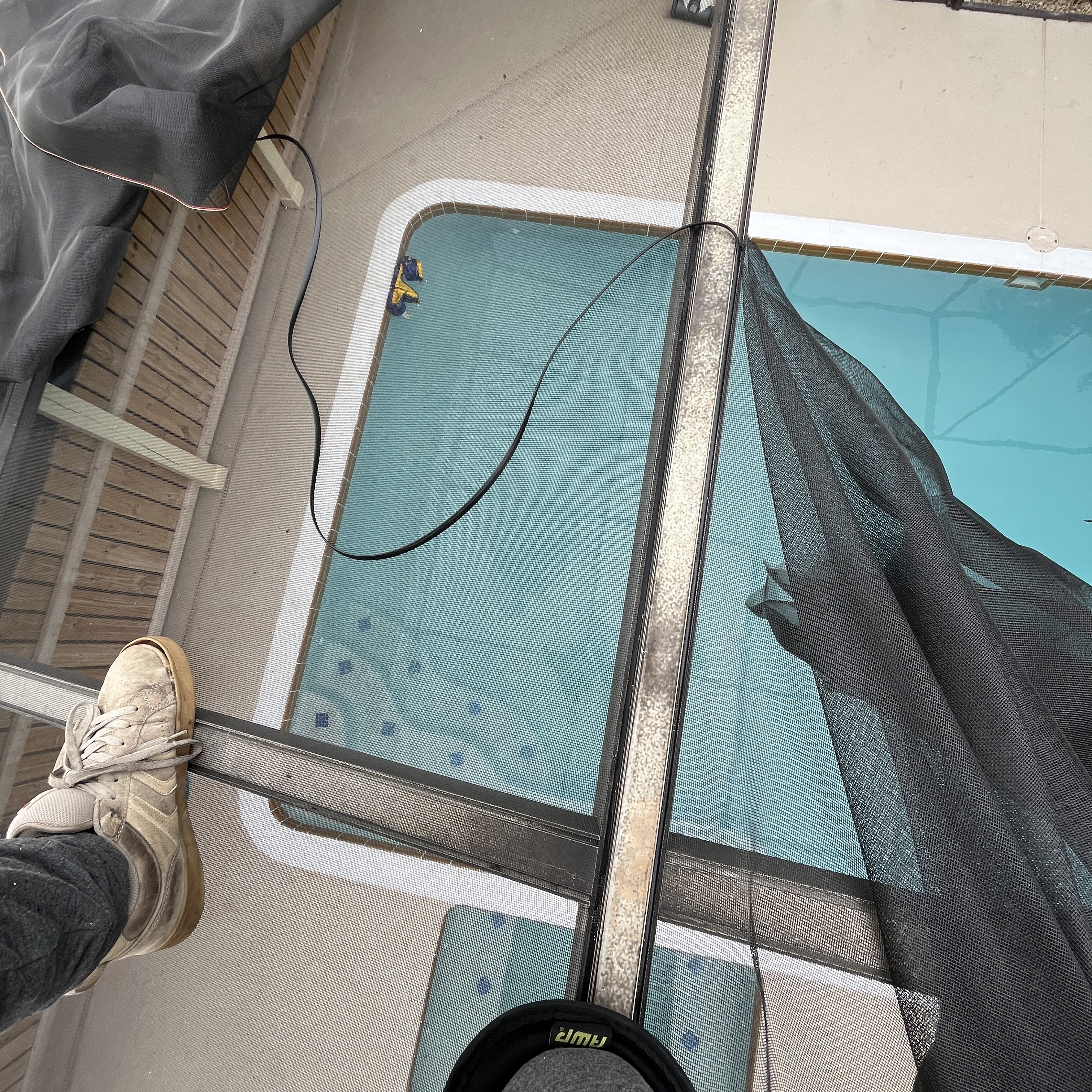 Overhead screen panels on a pool enclosure — example for pool, patio, porch and lanai screen repair service in Ocklawaha, FL