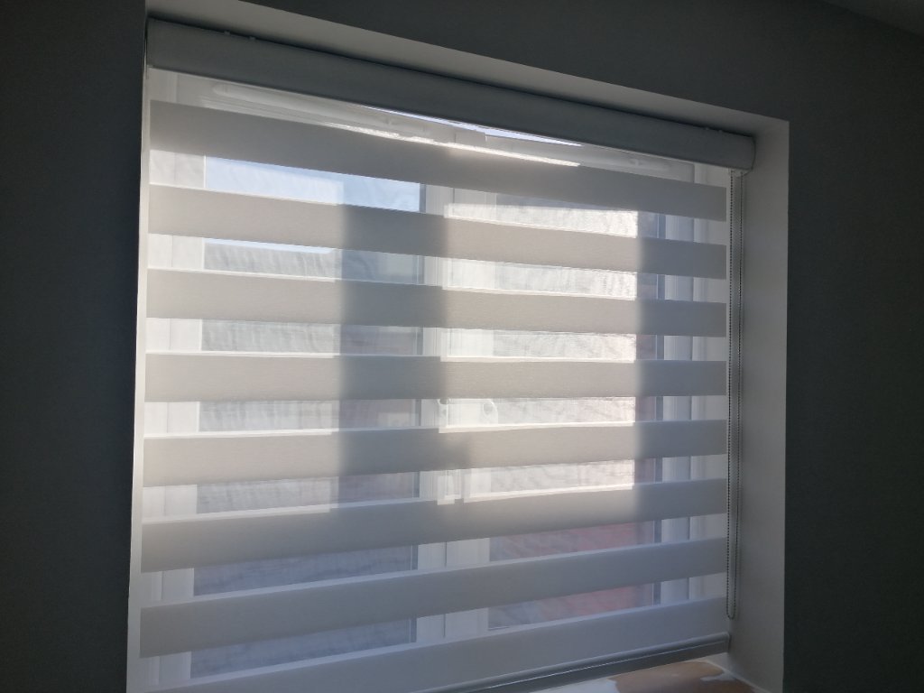 Day & Night Blind — New Build Living Room
