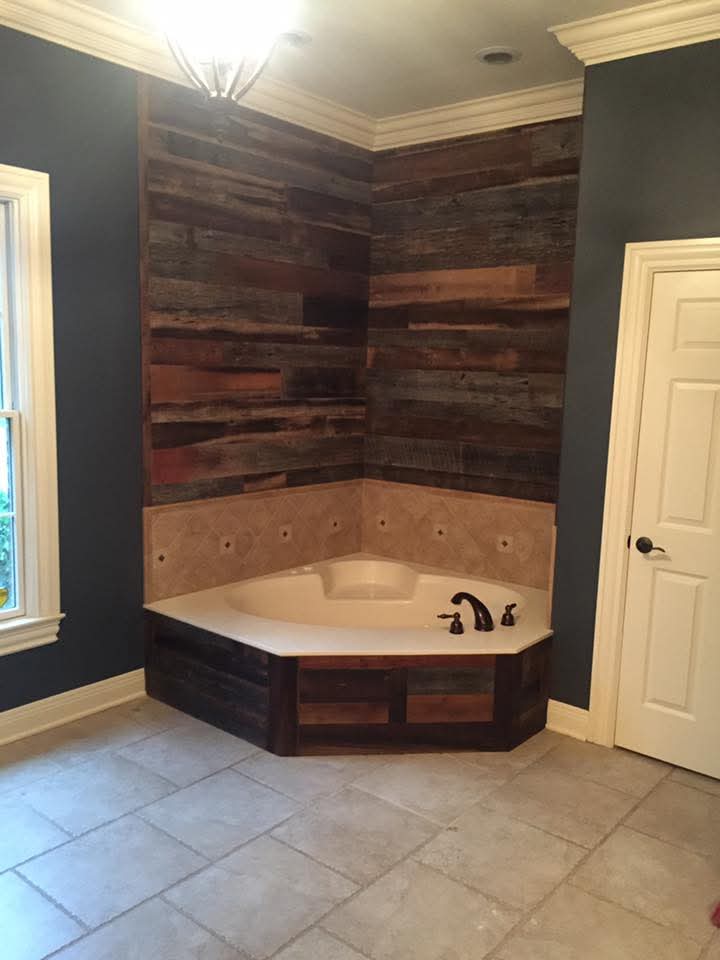 Corner Tub & Feature Wall