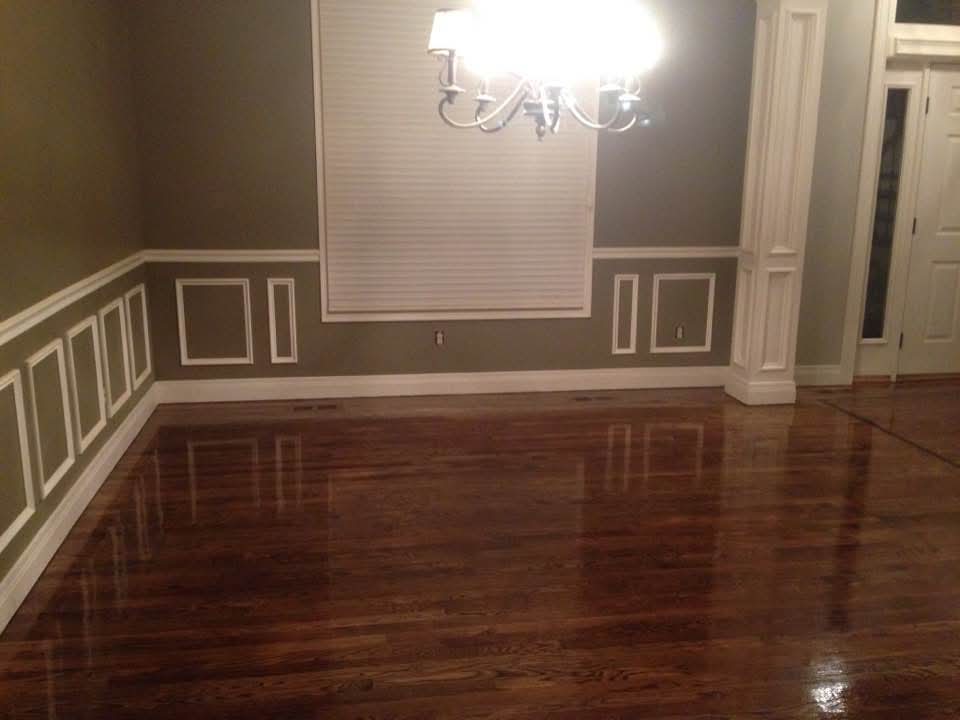 Wall Molding & Hardwood Flooring