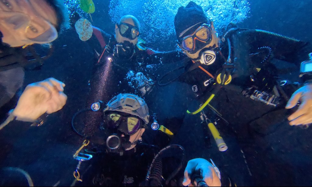 Grupo Walvee Dives submerso