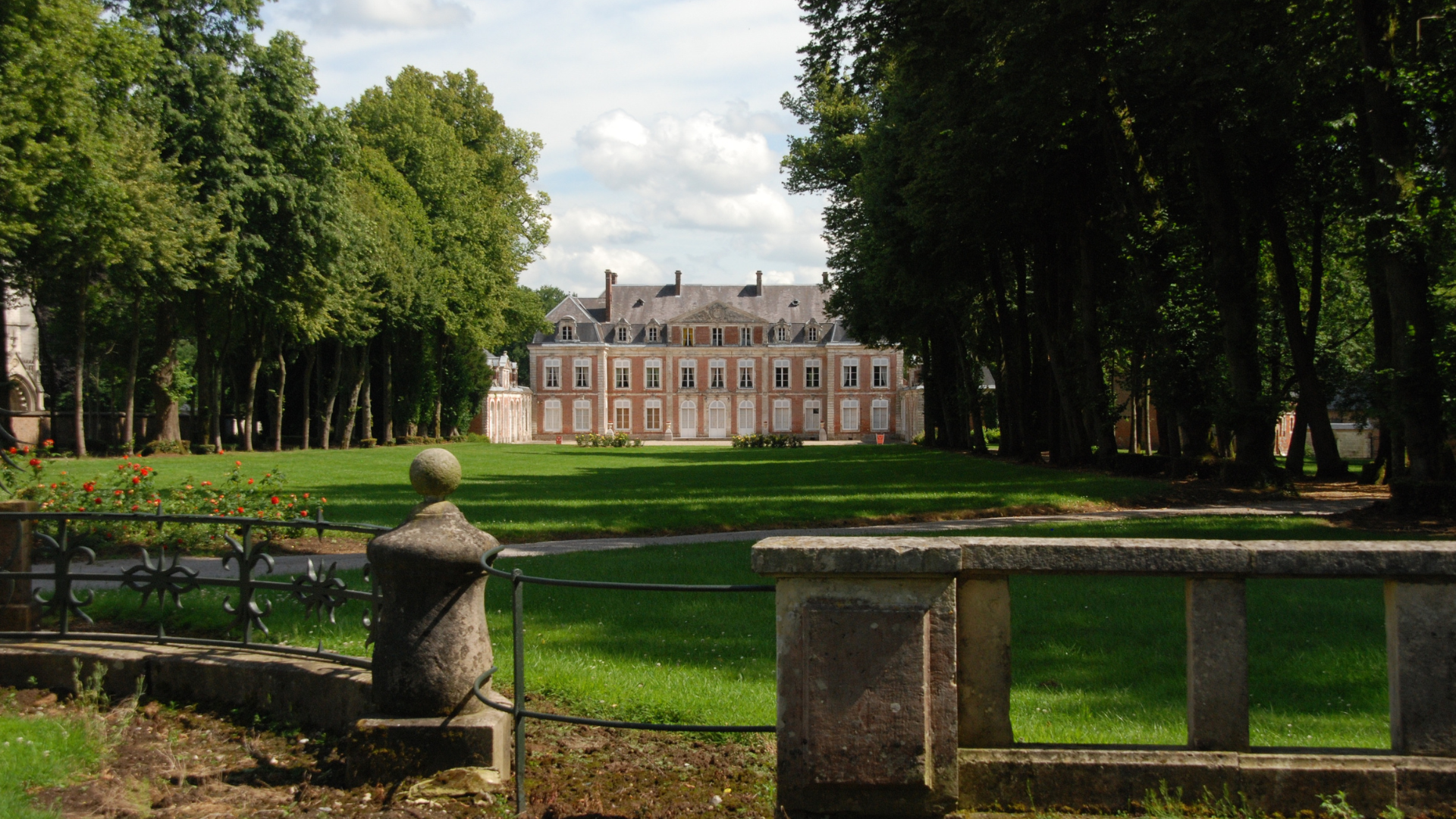 Prestige manor estate