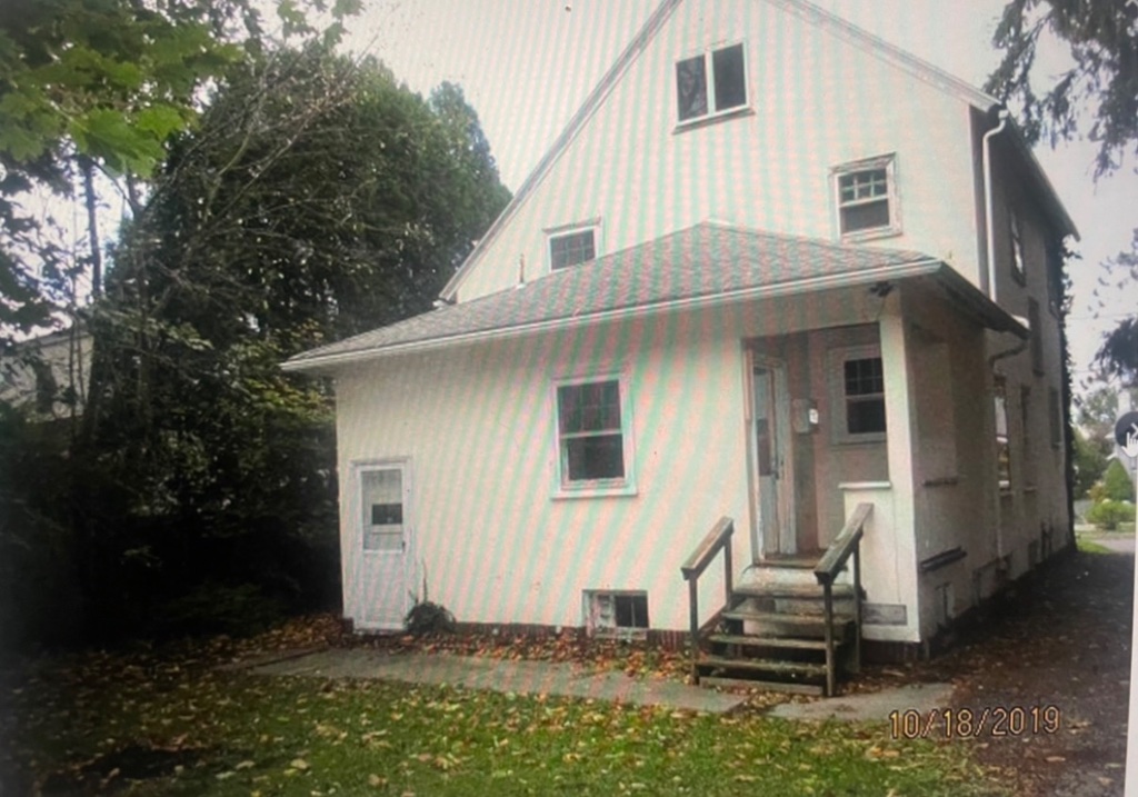 Rear Exterior & Grounds - Before