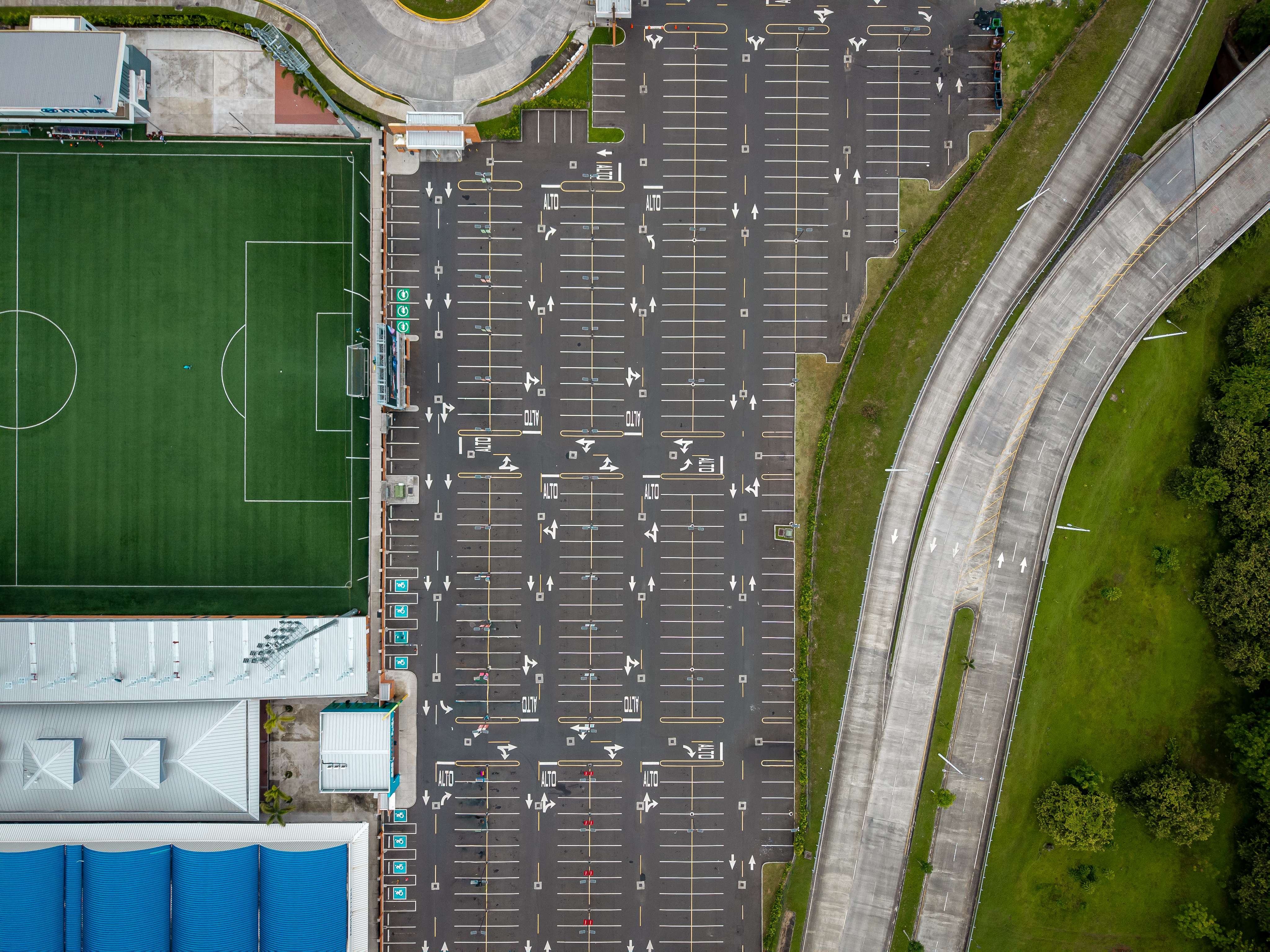 COS Sports Plaza