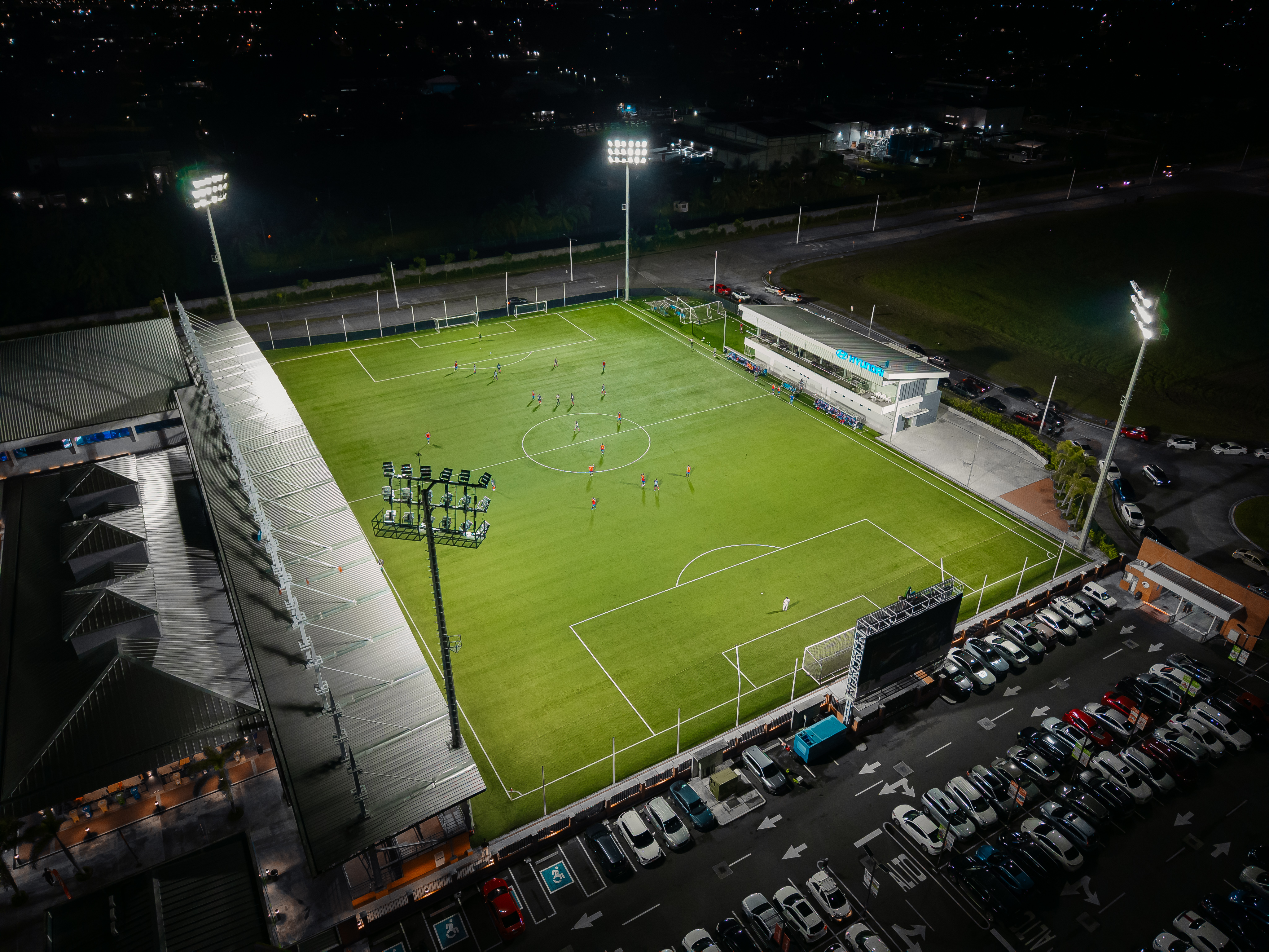 Cancha FIFA 11v11 — Nocturno