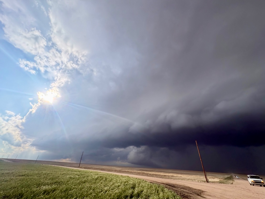 Storm wall advancing at chase intercept position
