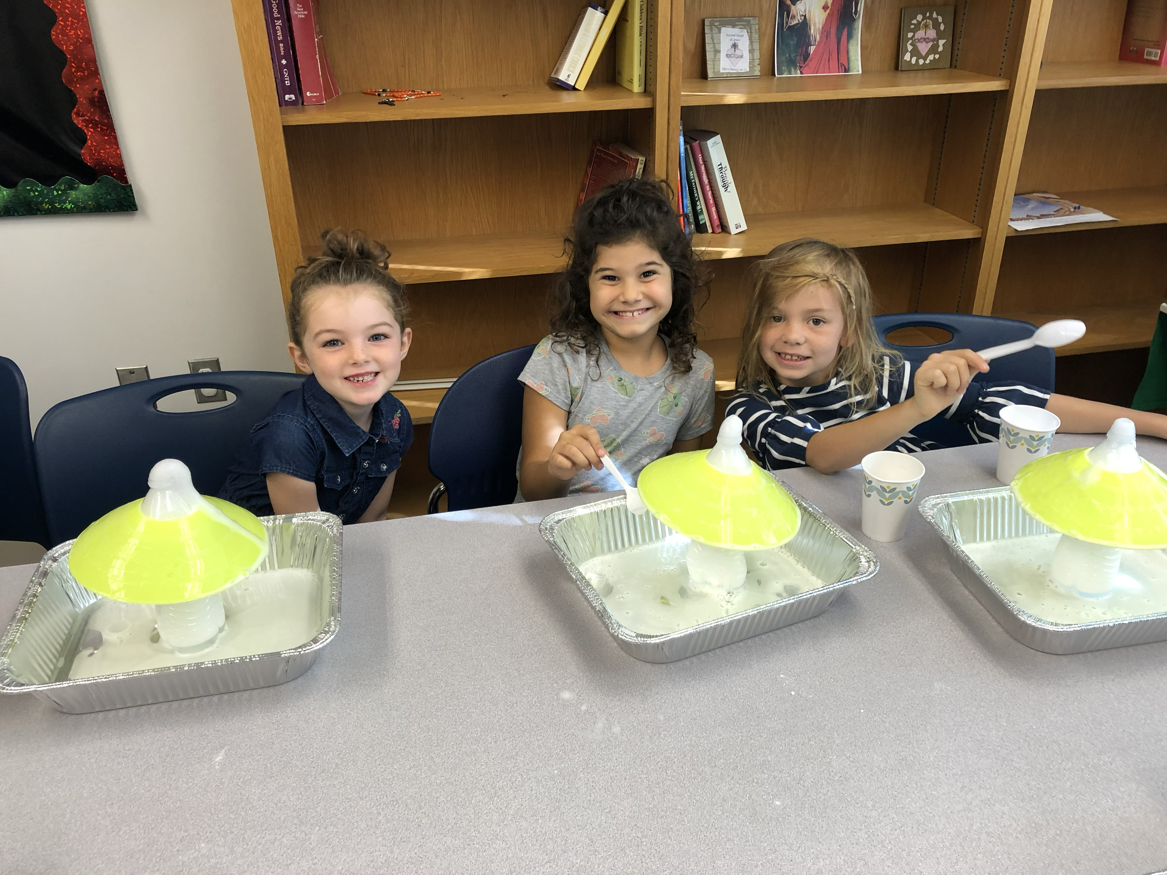 Outreach: Volcano experiment trio