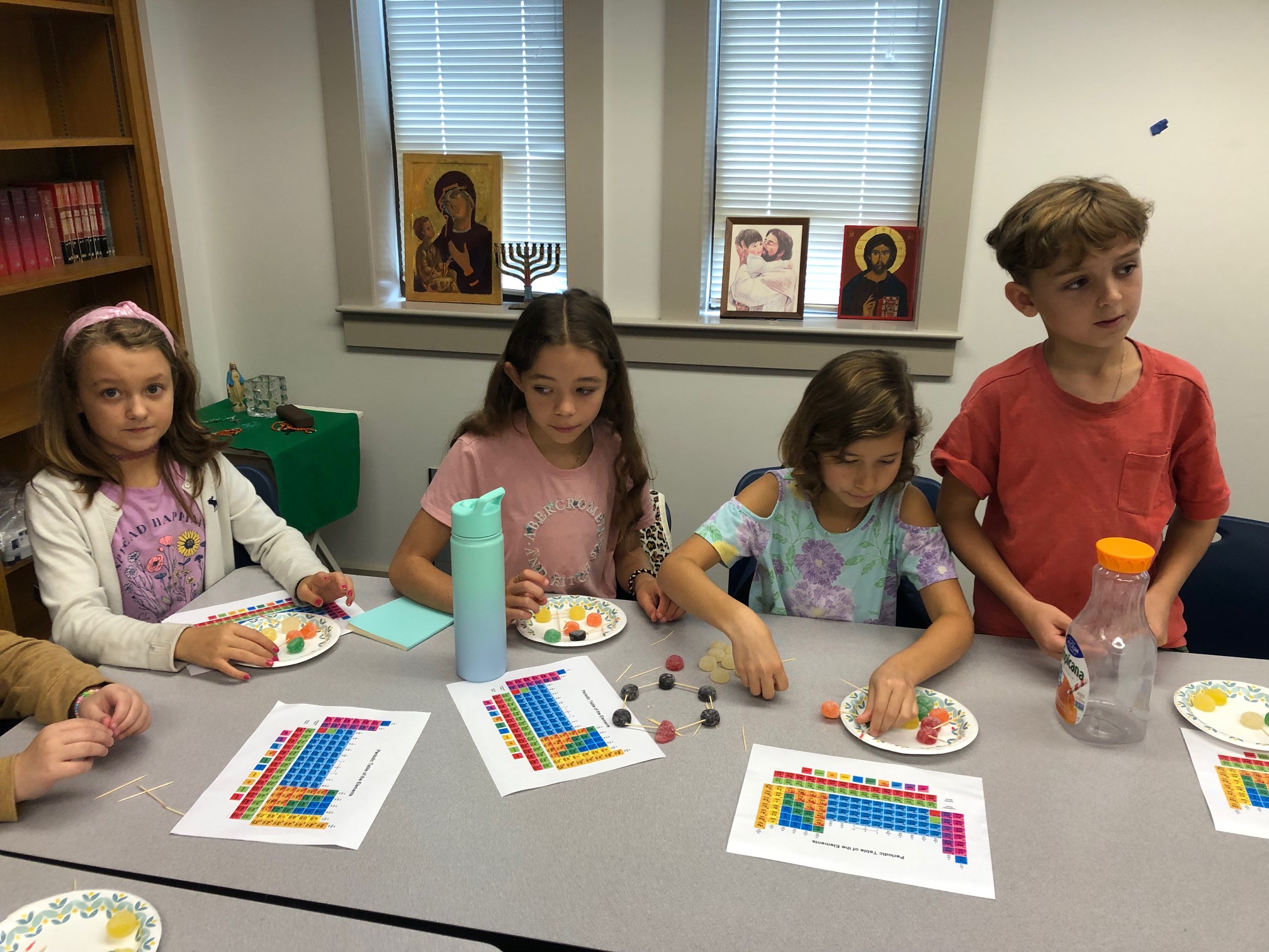 Outreach: Building molecular models with gumdrops