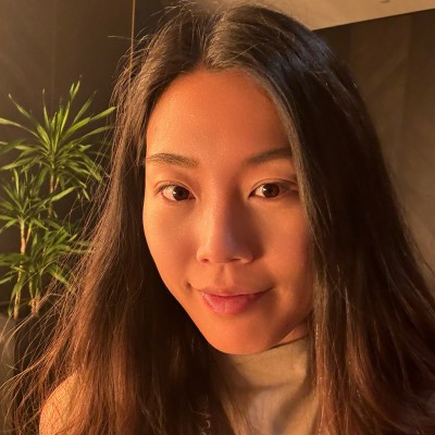 Yiwen Wang
