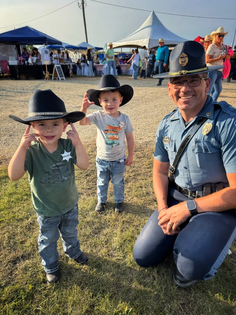 Trooper Ben speaking to students