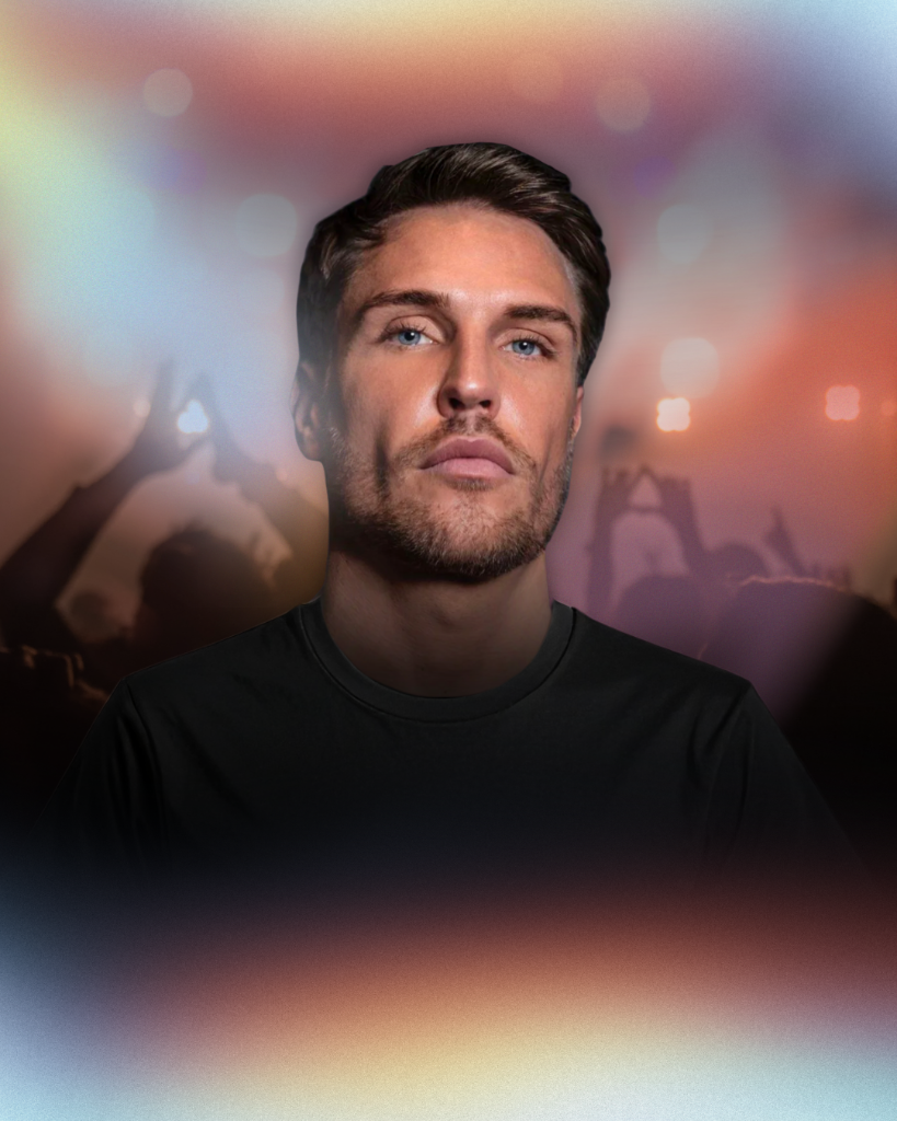Tom Zanetti performing live