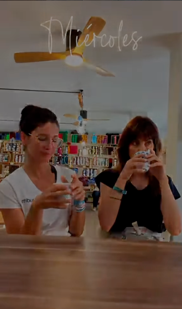 El Cafè i Punt · merceria i cafeteria