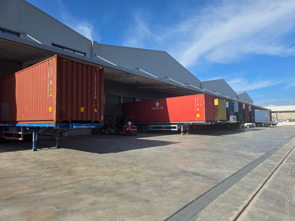 Active container handling operations