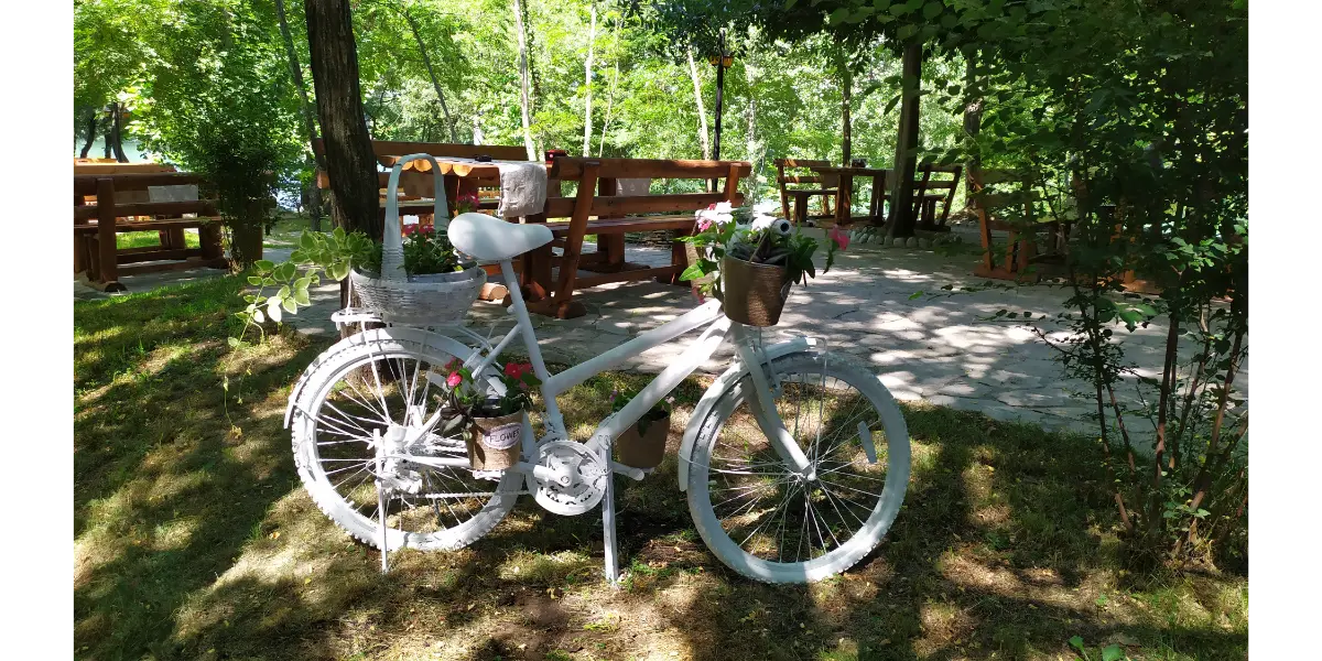 Decorative white bicycle