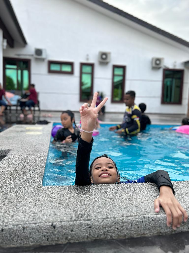 Kolam Renang - Keluarga