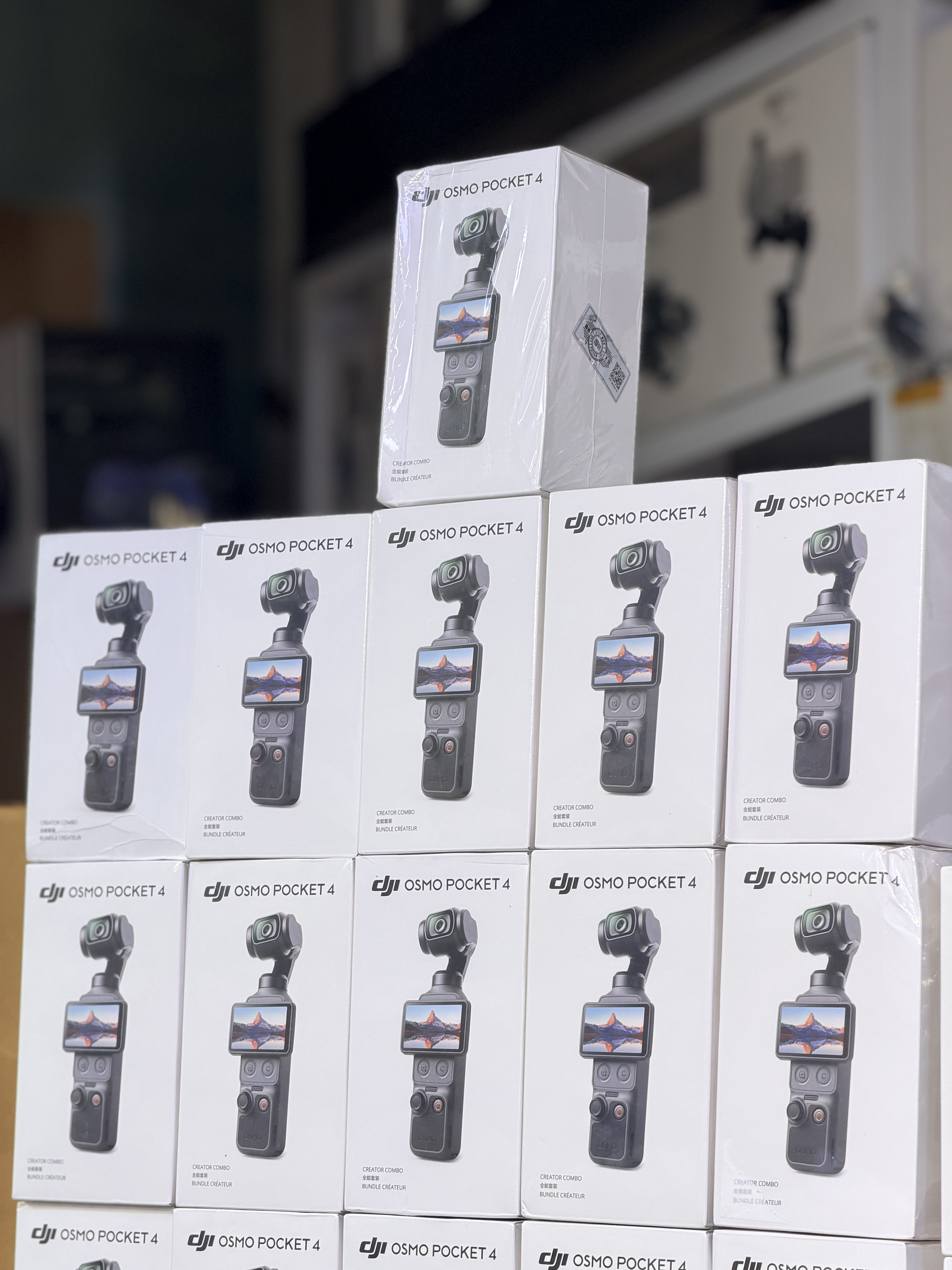 DJI OSMO POCKET 4 CREATOR COMBO 