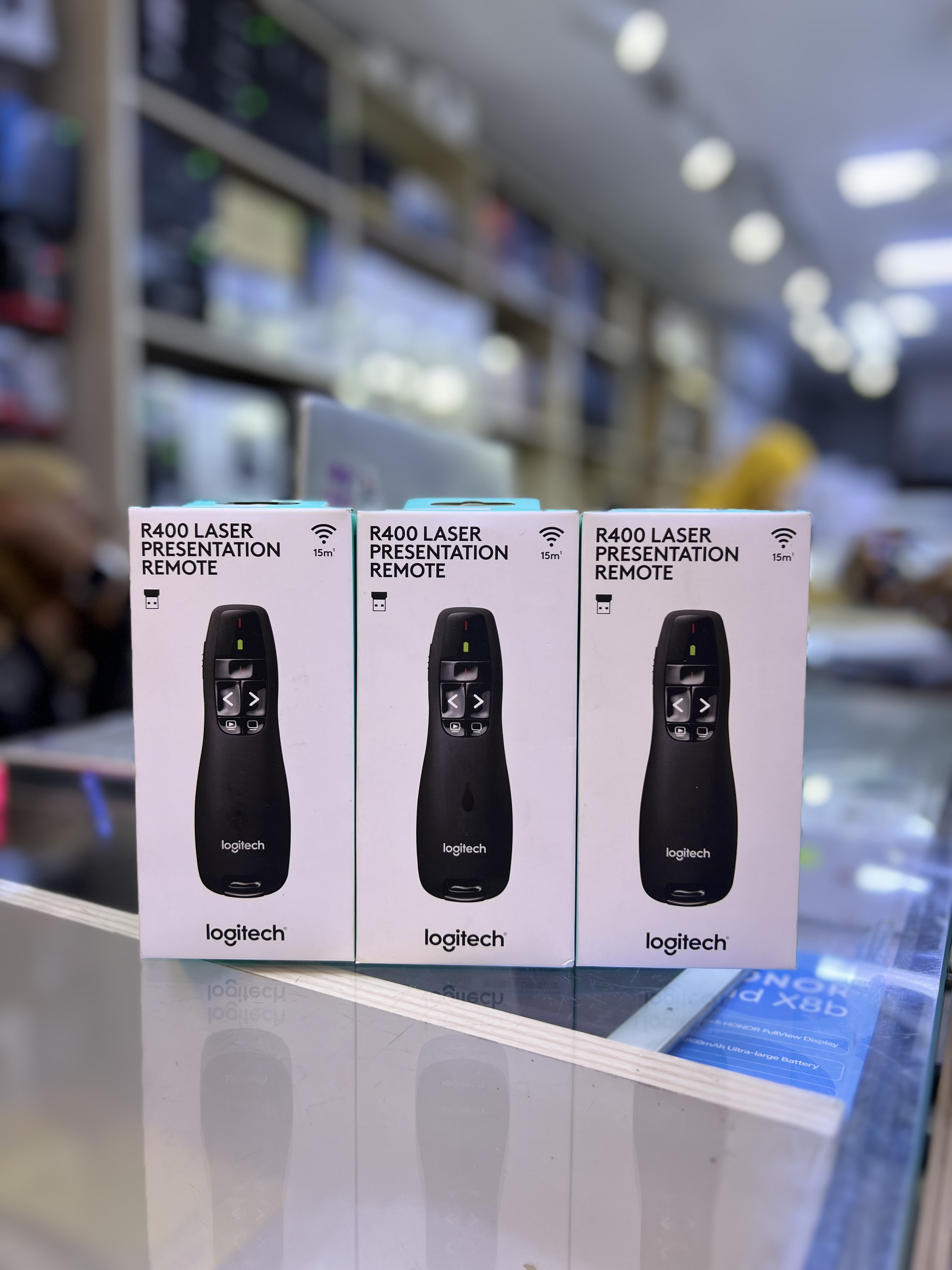 R400 LASER PRESENTATION REMOTE
