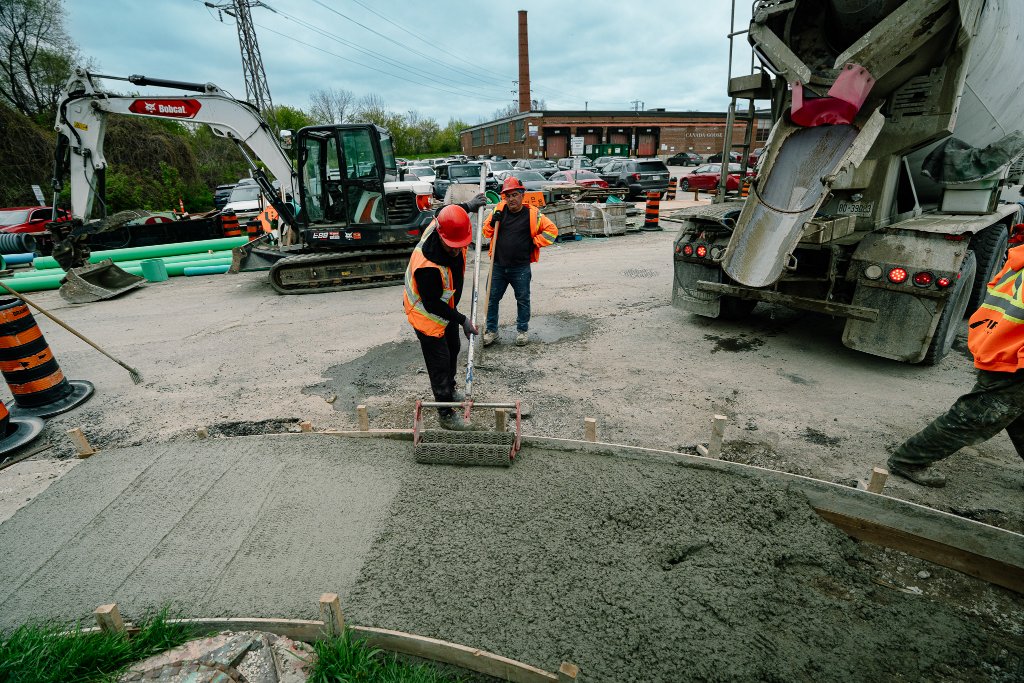 Eglinton & Caledonia — Sidewalk, Curb & Concrete Base Repair — photo 4