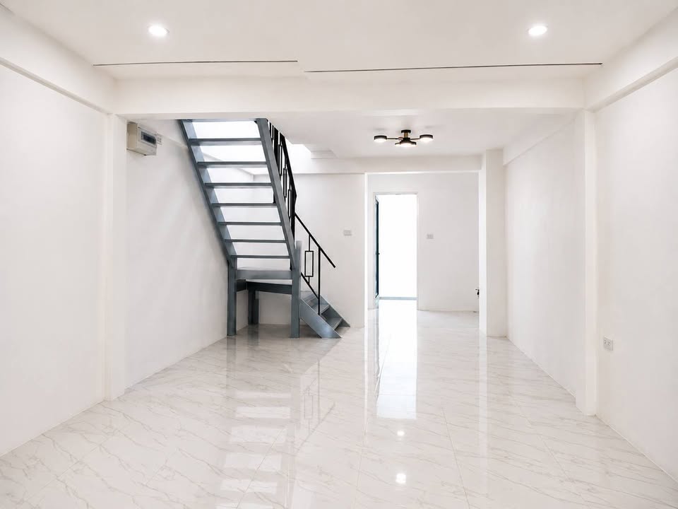 Newly Renovated 2-Story Townhouse for Sale – Near Outlet Mall Pattaya